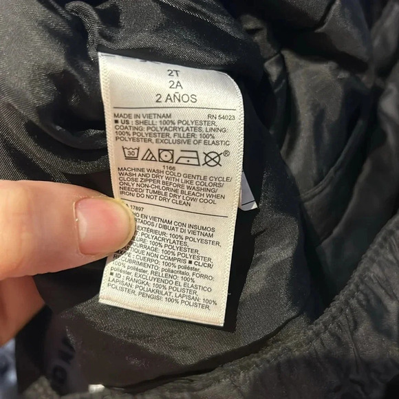 Old Navy black snowpants 2T - Picture 6 of 6